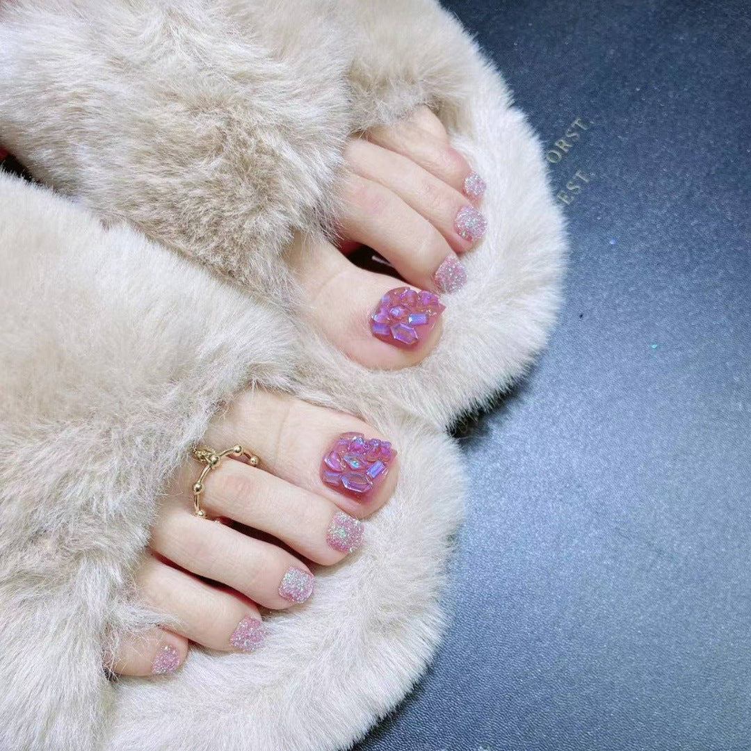 Artful house shoe nail art Bowlift