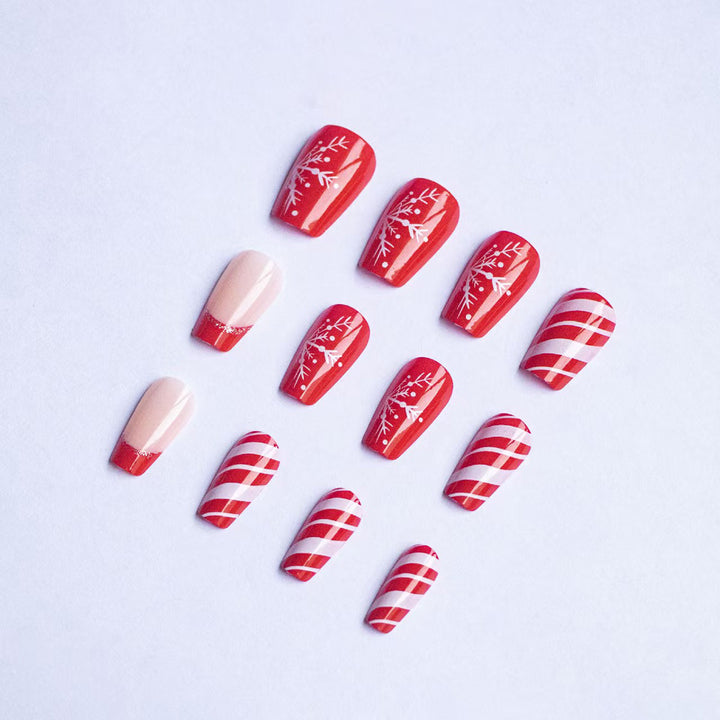 Artificial nails with festive winter design Bowlift