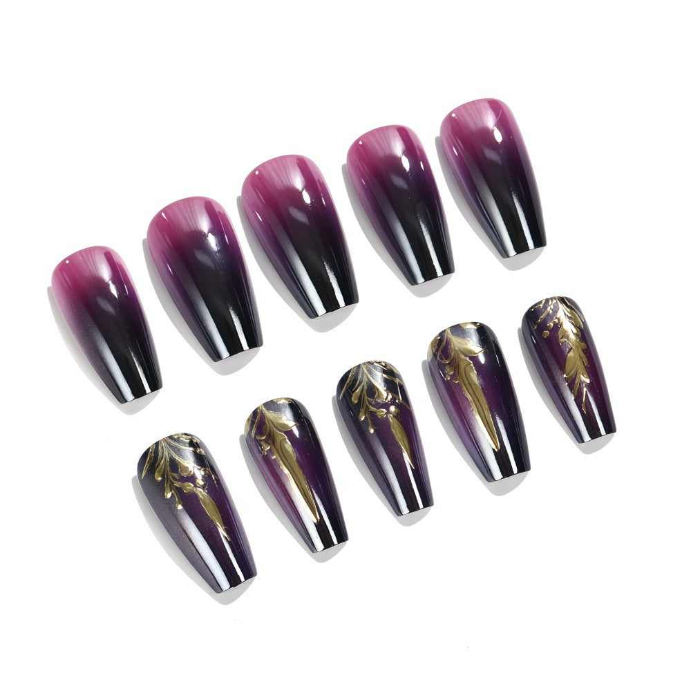 Artificial nails in elegant ombré design with gold accents Bowlift