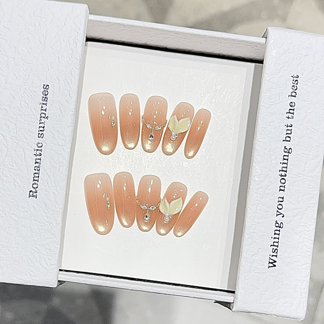 Artificial nails with Romantic Design Bowlift
