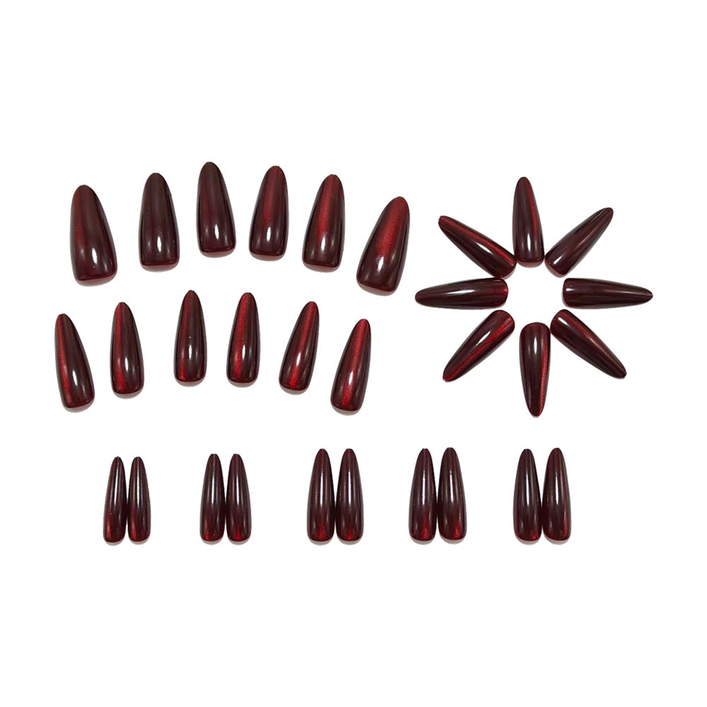Artificial Nails in Elegant Design with Shimmering Finish Bowlift