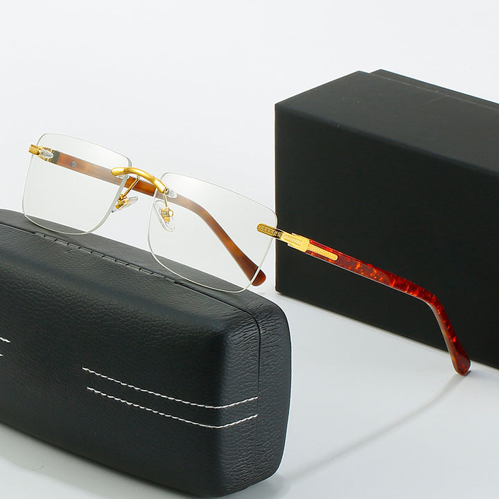 Women's fashionable sunglasses with a stylish, rectangular frame and elegant metal accents Bowlift