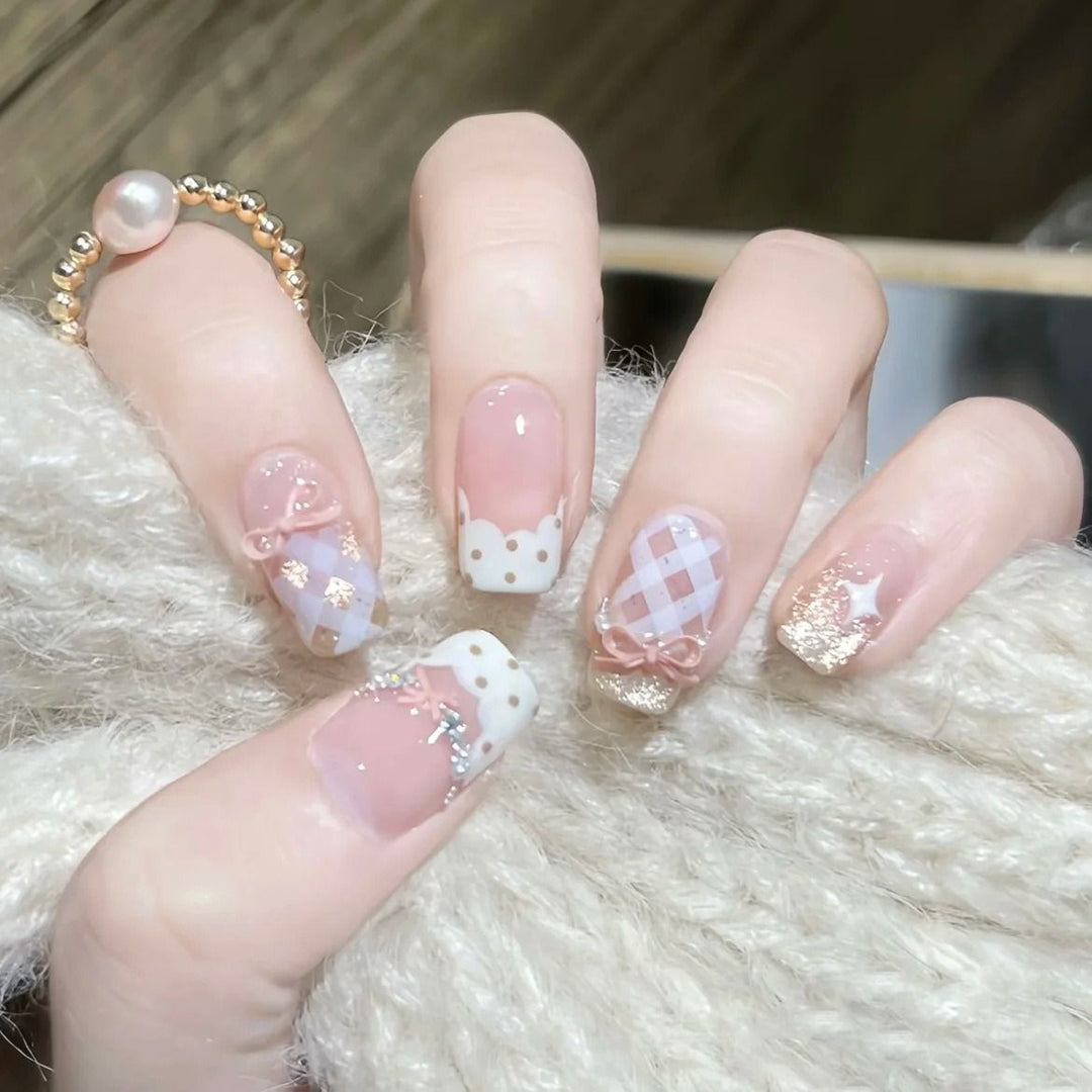Artistic Stiletto Press-On Nail Set with Unique Design Elements Bowlift