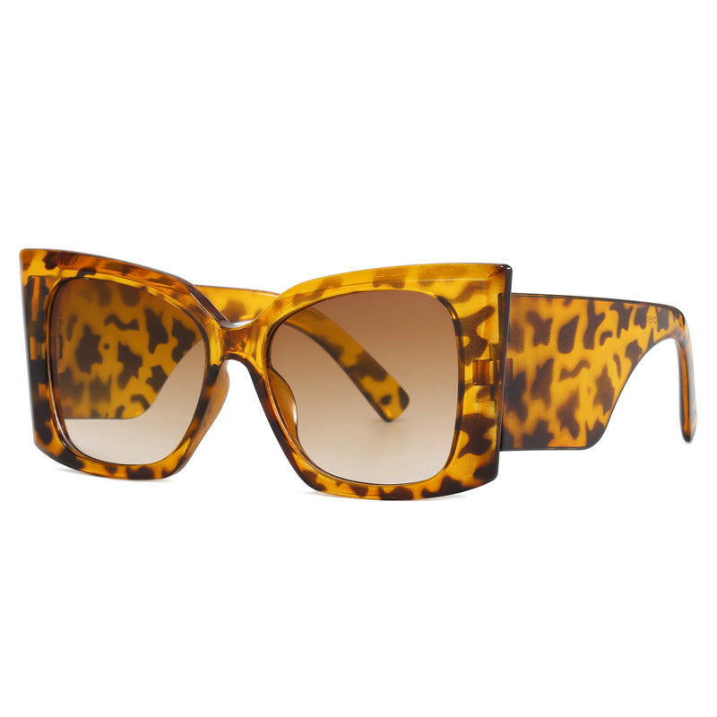 Women fashionable oversized sunglasses with geometric frame Bowlift