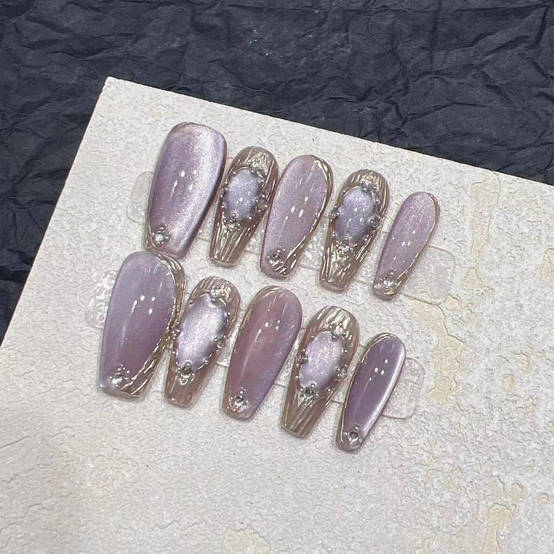 Elegant Press-On Nail Set with Artistic Metallic Design Bowlift
