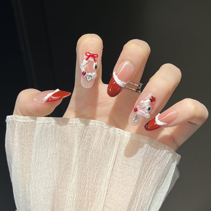 Holiday-Themed Press-On Nail Art Bowlift