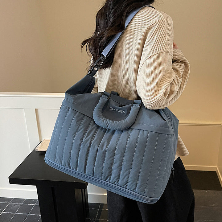 Functional travel bag with padded outer layer Bowlift