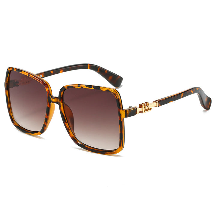 Women's Fashion Sunglasses with Unique Gradient Bowlift