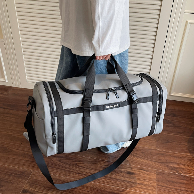 Sporty Weekend Bag with Practical Compartment System Bowlift