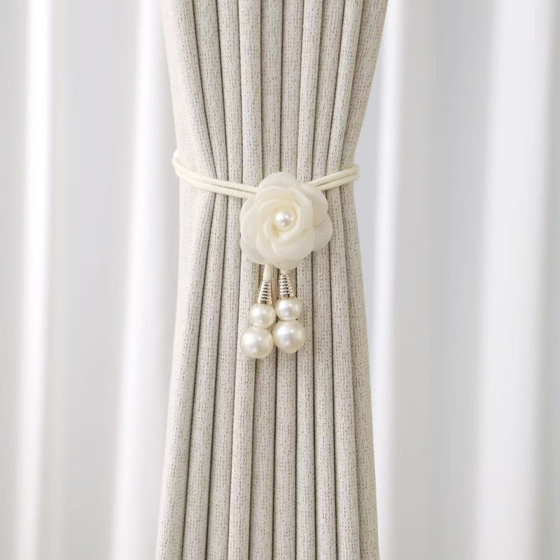 Decorative curtain holder Bowlift