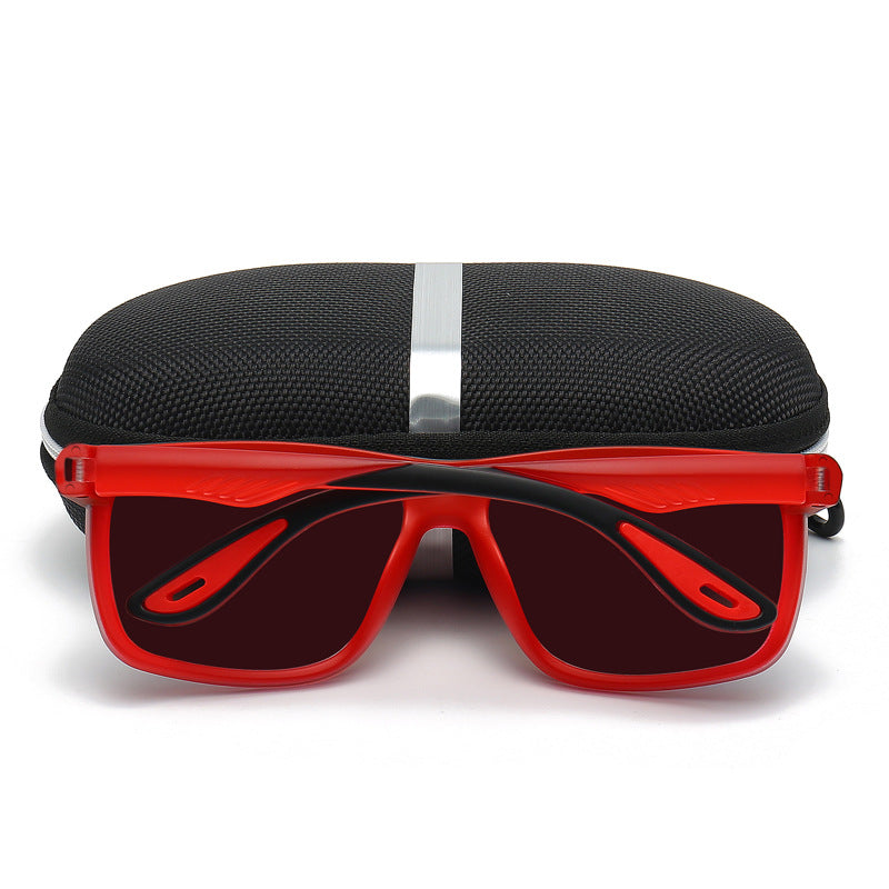 Men's Sporty Sunglasses with Ergonomic Design Bowlift