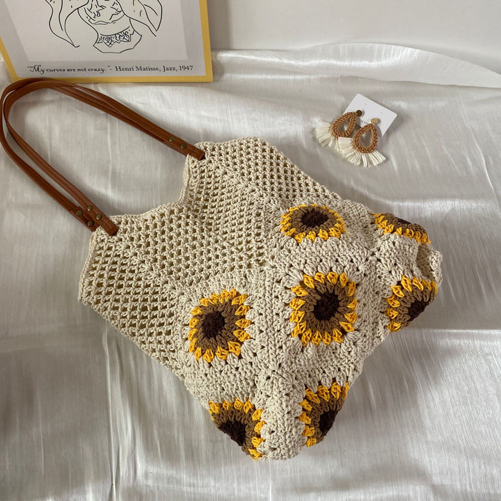 Hand-knotted shoulder bag with sunflower pattern Bowlift