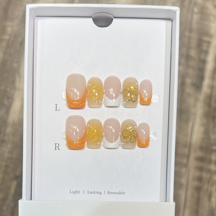 Decorative Floral Stiletto Press-On Nail Set Bowlift