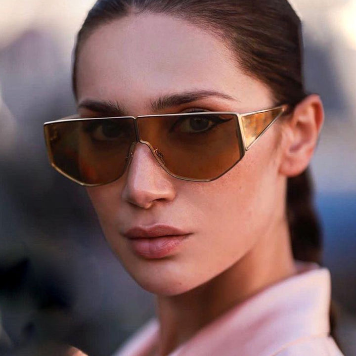 Women's trendy oversized sunglasses with distinctive geometric design Bowlift