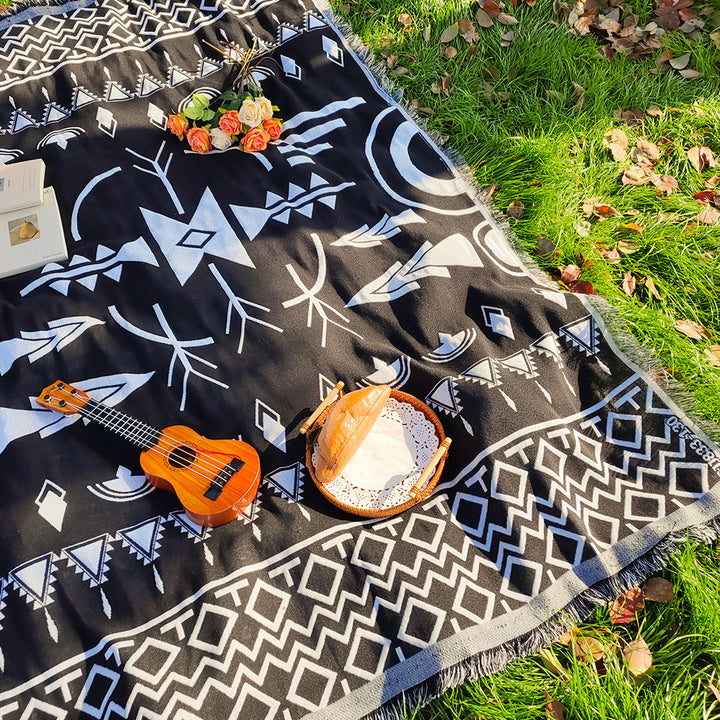 Artistic Geometric Throw Blanket