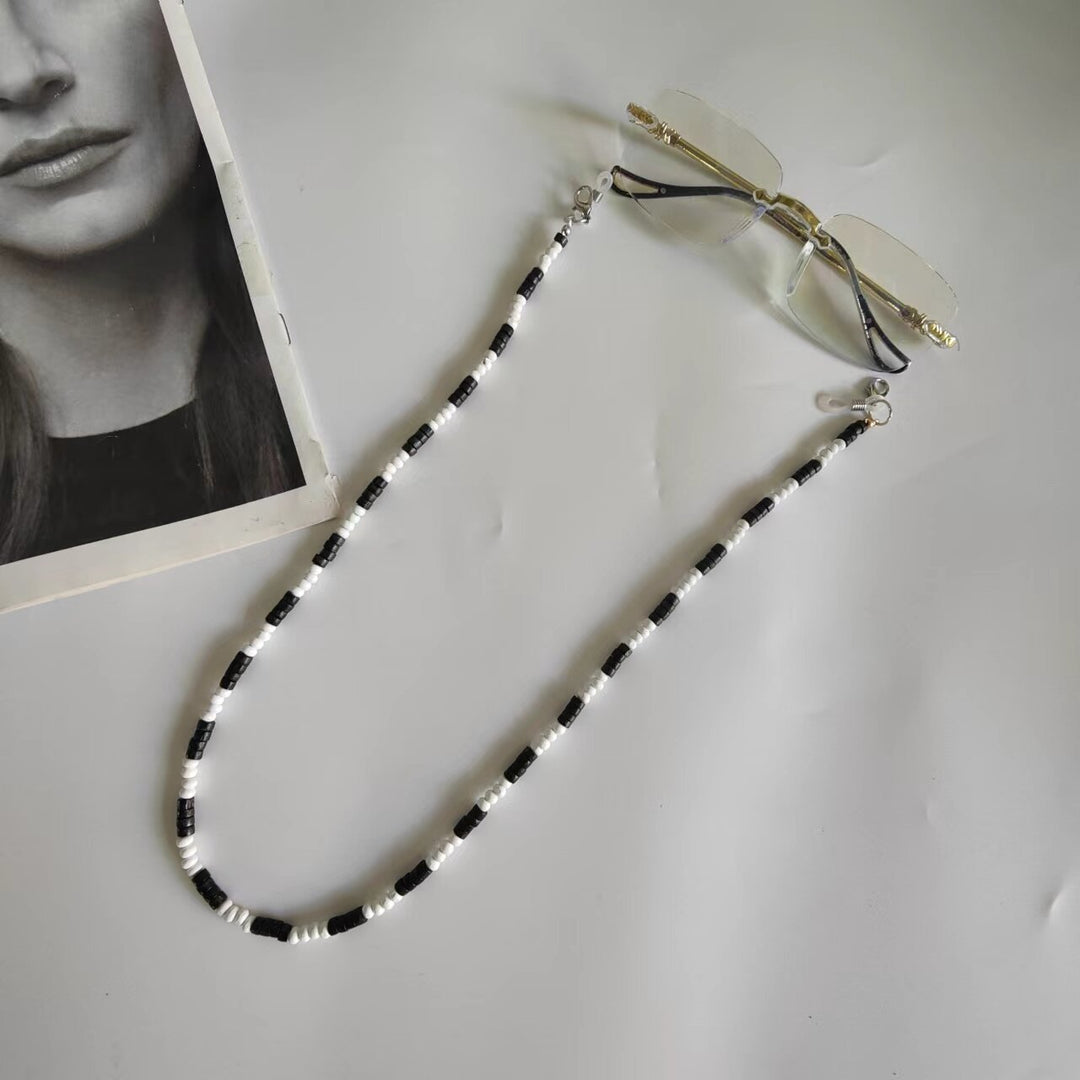 Glasses holder chain made of high-quality pearls Bowlift