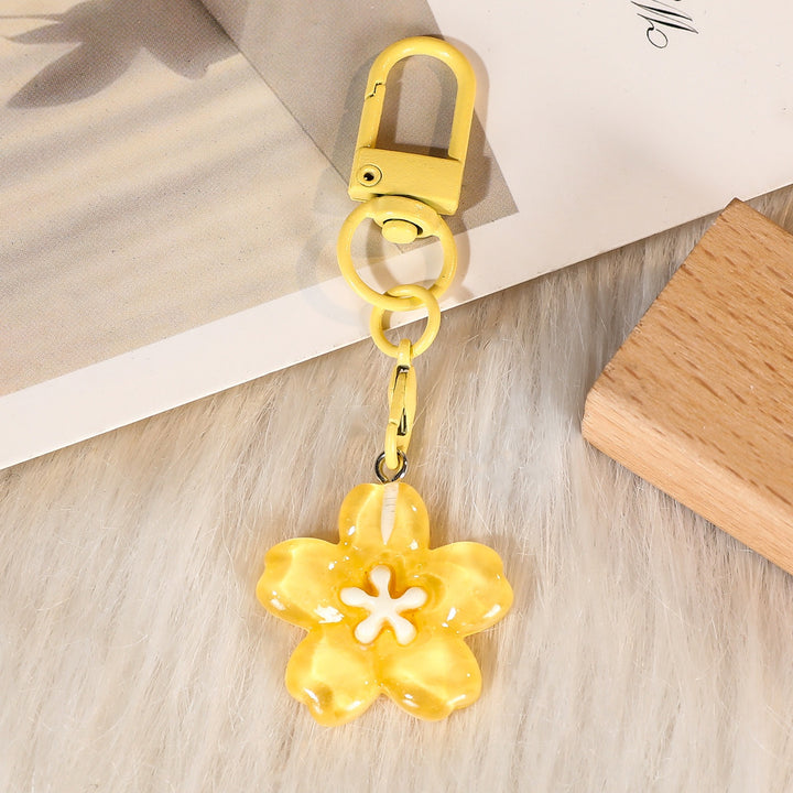 Keychain with Floral Details Bowlift