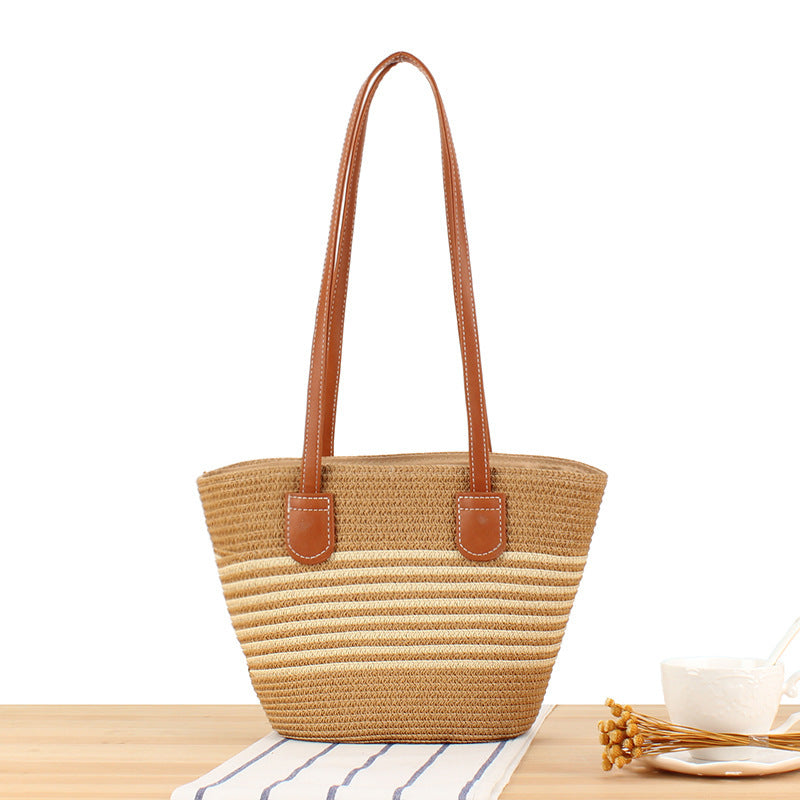 Handbag Made of High-Quality Raffia Fabric with Elegant Leather Handles Bowlift