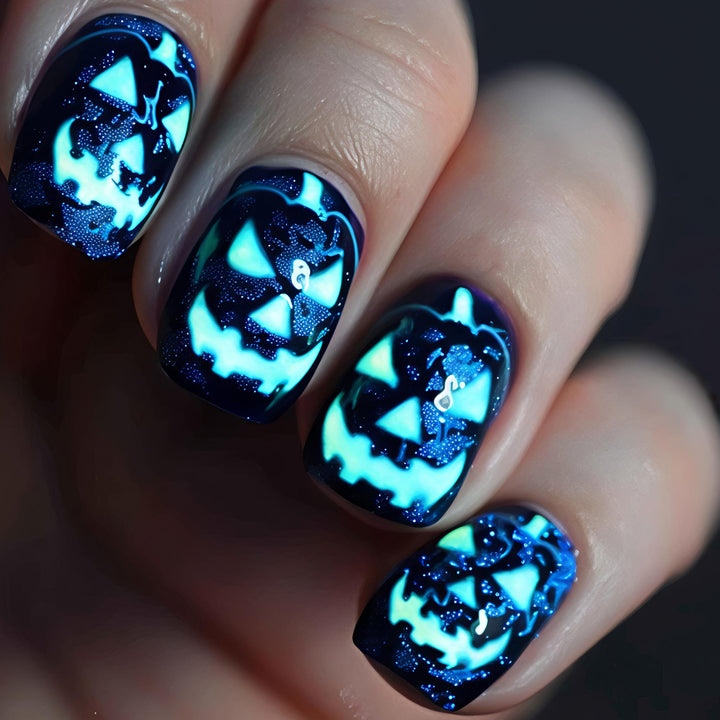 Creative Halloween Nail Art Bowlift