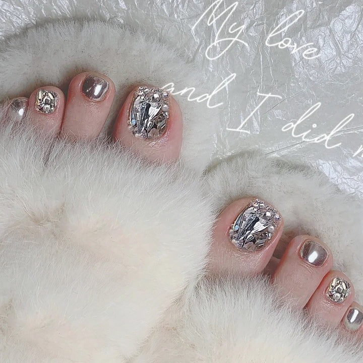Premium Decorative Press-On Toenails with Crystal Accents Bowlift