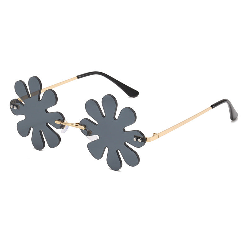 Women Playful Flower Sunglasses with Stylish Metal Frame Bowlift