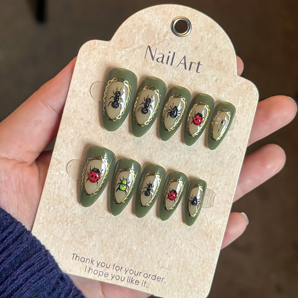 Unique Insect-Themed Press-On Nails Bowlift