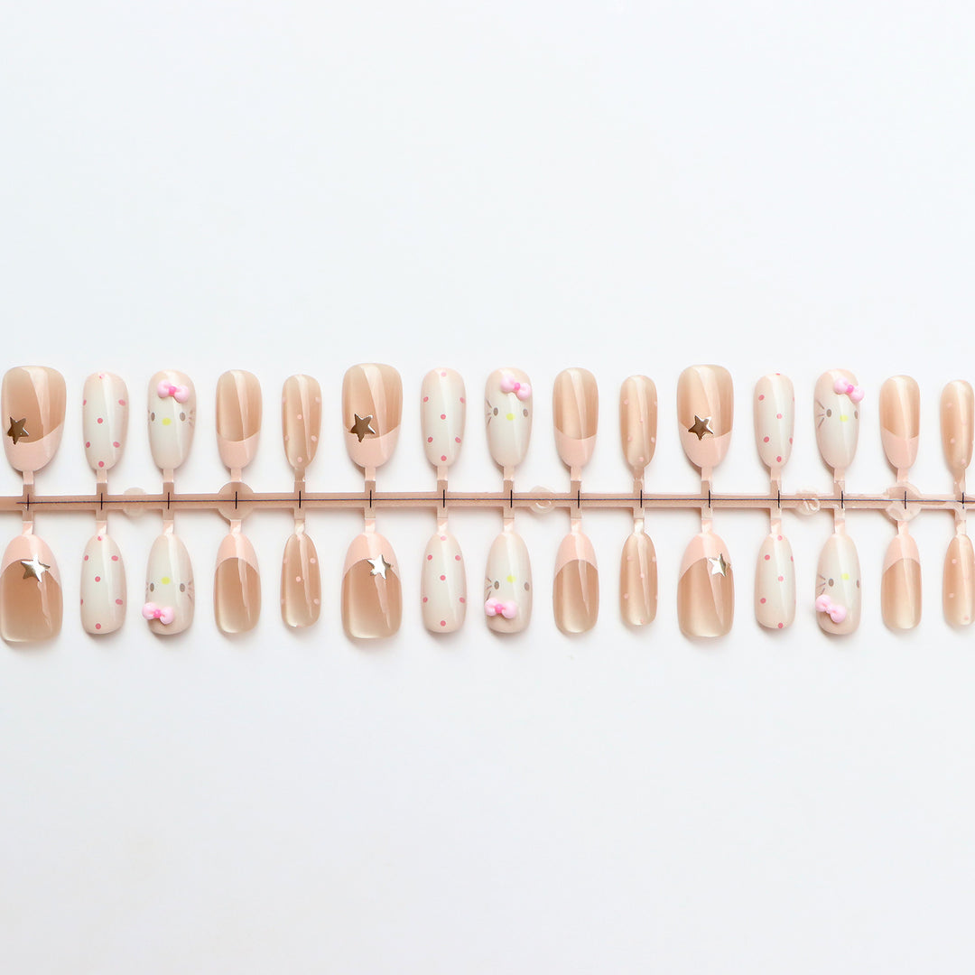 Elegant Minimalist Press-On Nail Set Bowlift