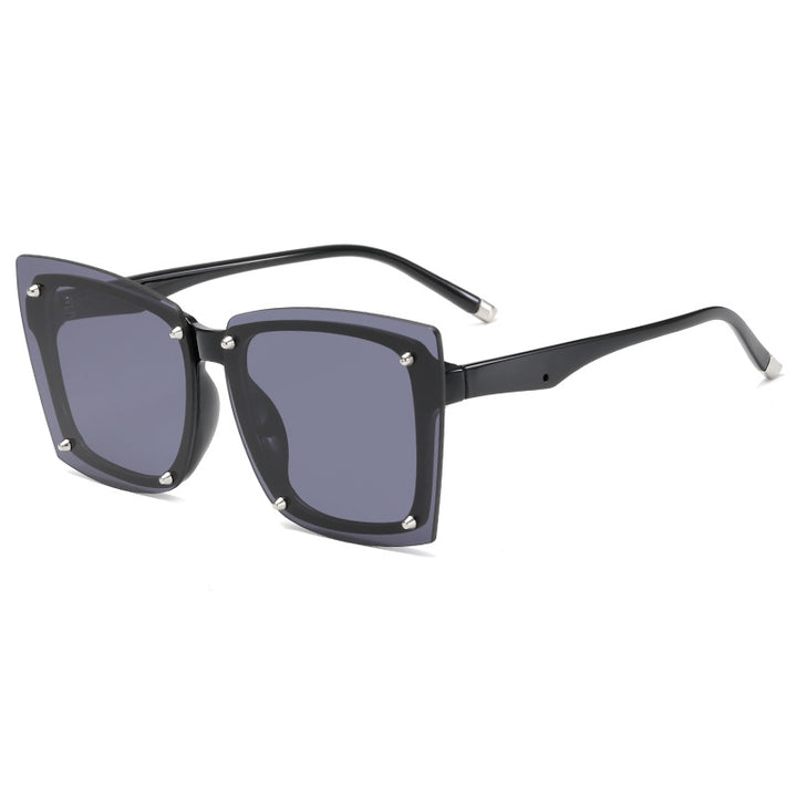 Women's statement sunglasses with stylish square frame and fashionable accents Bowlift