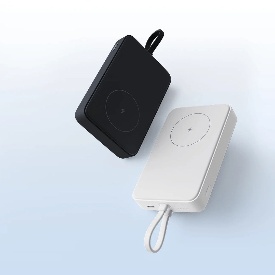 Magnetic wireless power bank with Magnetic alignment and USB-C pass-through Bowlift