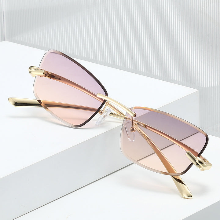 Luxurious Wide-Brim Sunglasses Bowlift