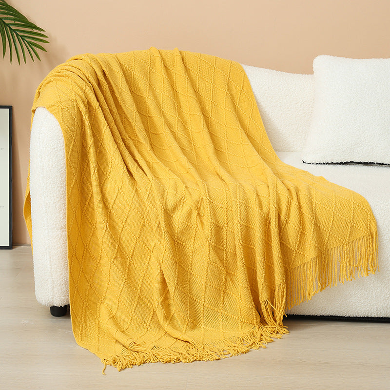 Women Elegant and stylish living and cuddly blanket with fringes Bowlift