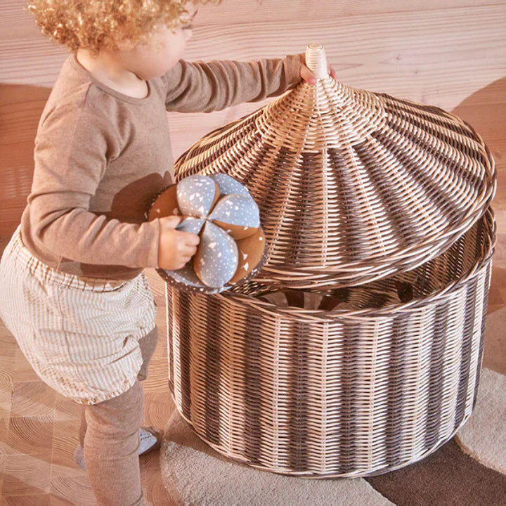 Stylish Laundry Basket Bowlift