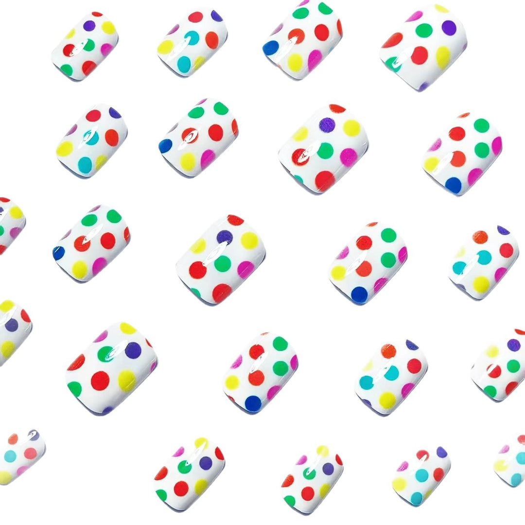 Playful Polka Dot Nail Art Bowlift