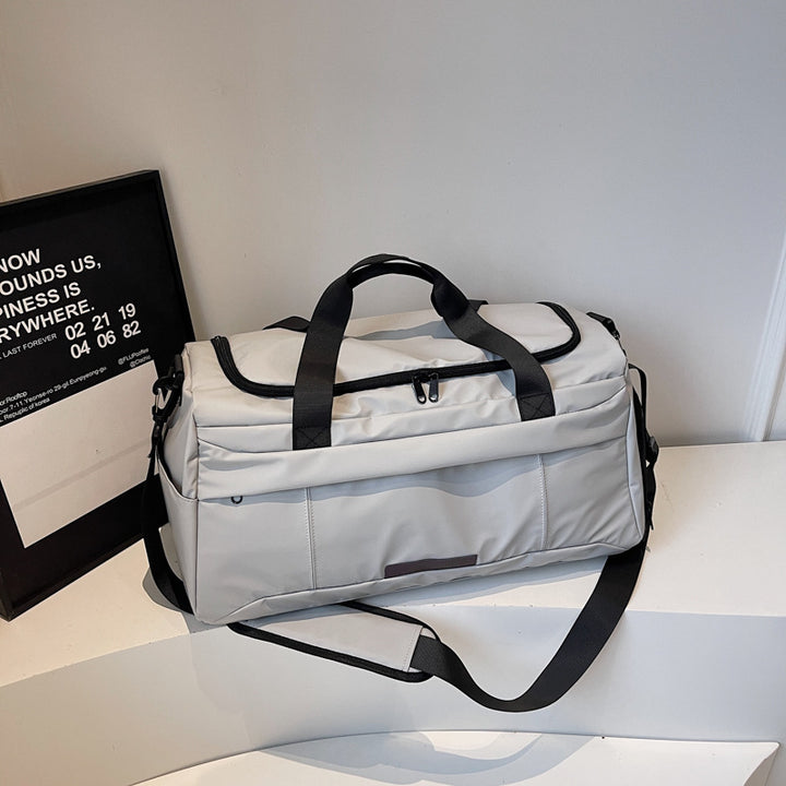 Sporty travel bag with insulated lining Bowlift