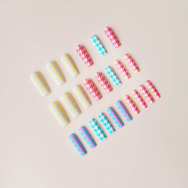 Fashionable houndstooth pattern artificial nail set Bowlift