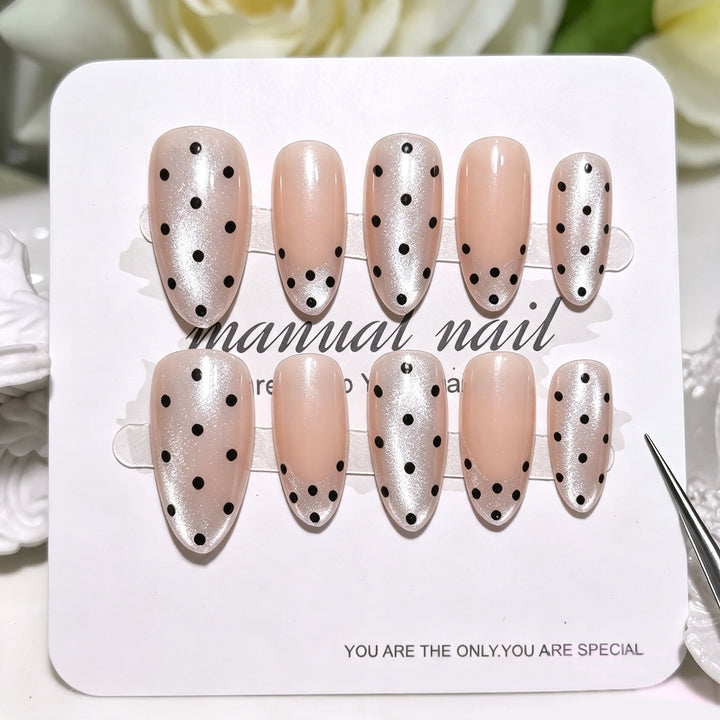 Artistic Polka Dot Press-On Nail Tips Bowlift