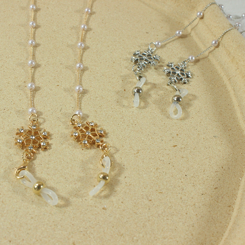 Elegant glasses holder chain with pearls and snowflake pendant Bowlift