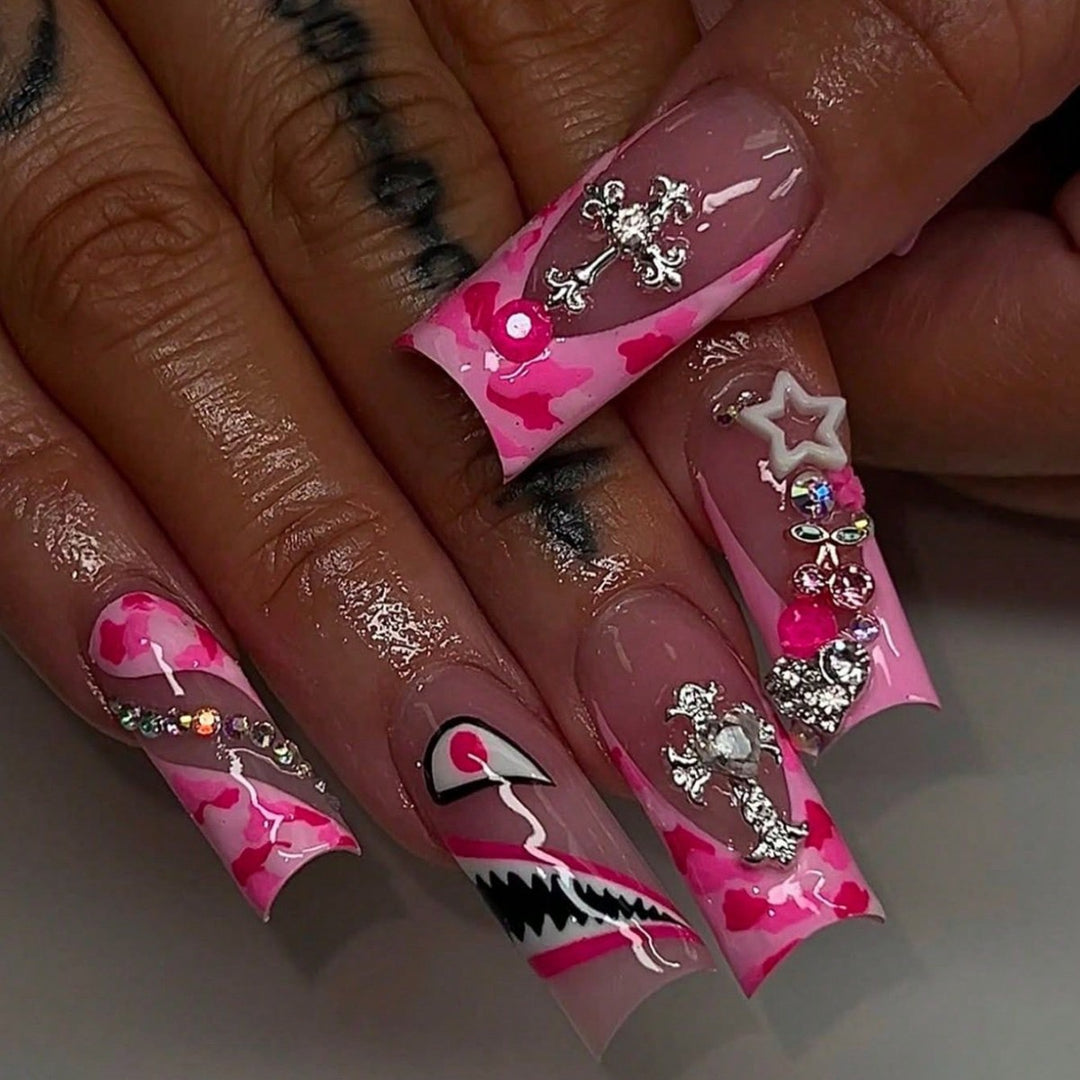 Trendy Artistic Press-On Nail Enhancements Bowlift
