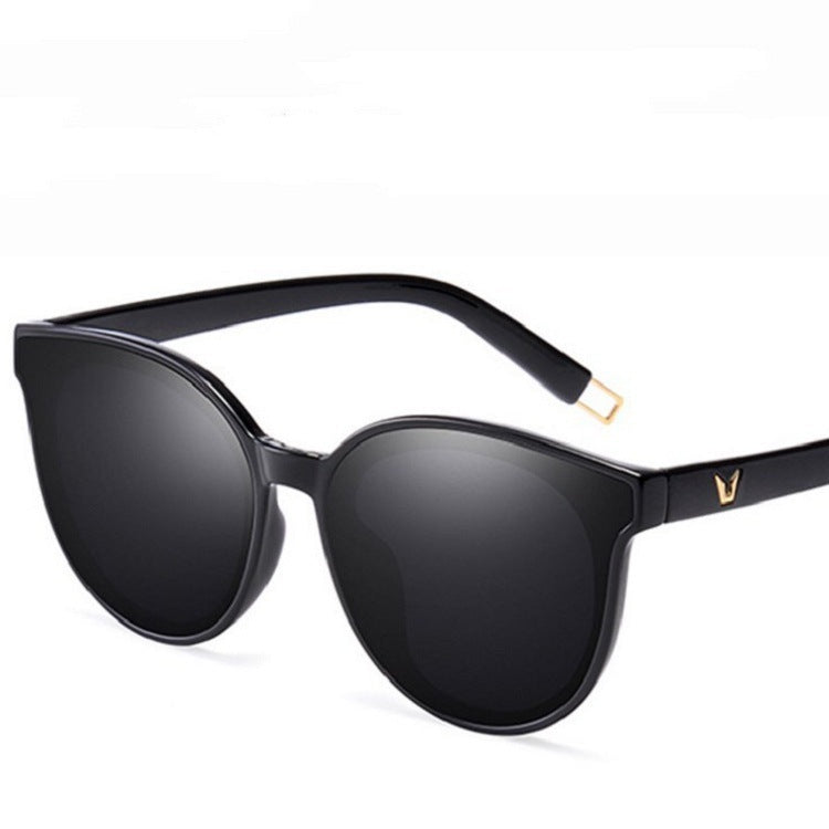 Women’s Fashion Sunglasses in Cat-Eye Style Bowlift
