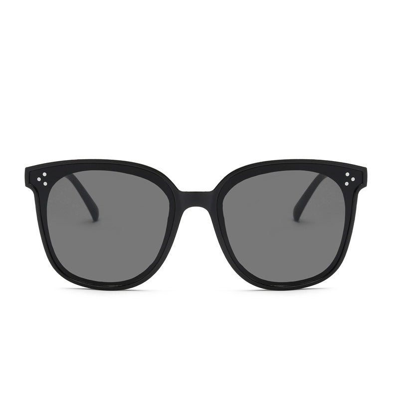 Fashion-Forward Oversized Butterfly Sunglasses Bowlift