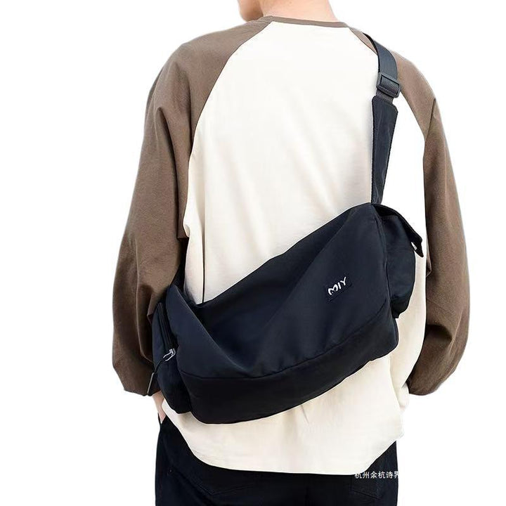 Shoulder bag with practical compartments Bowlift