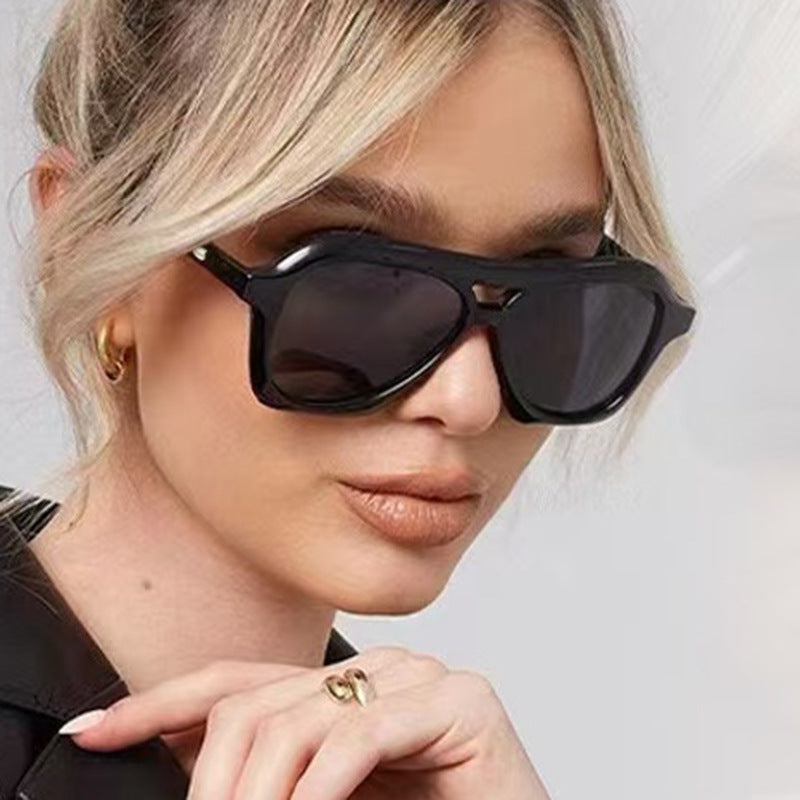 Ladies fashionable sunglasses in innovative design with wide frame Bowlift