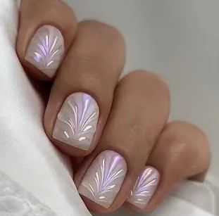 Luxurious nail art with shimmering design Bowlift