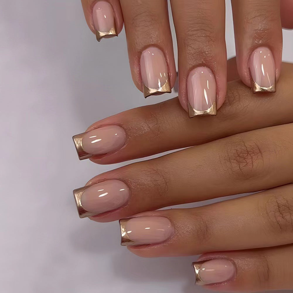 Elegant artificial nails with gold accents Bowlift