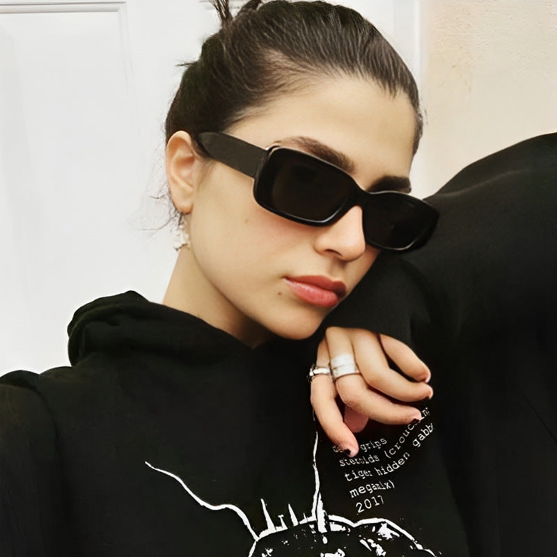Women's fashionable sunglasses with trendy transparent frame and sporty design Bowlift