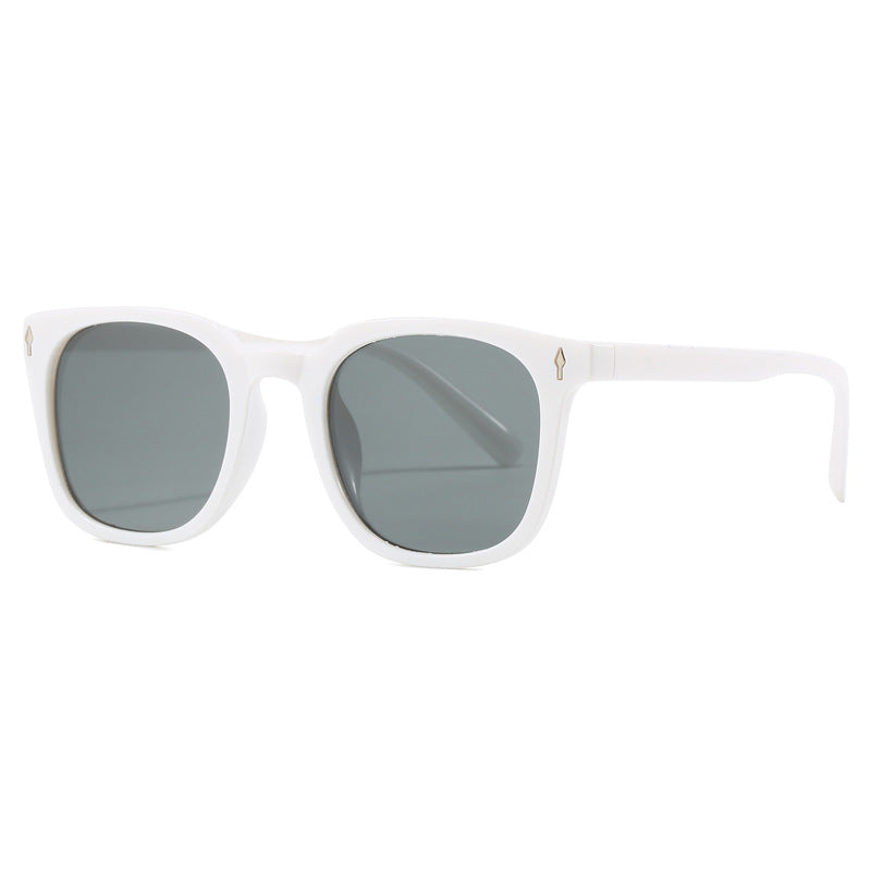 Women's fashionable square sunglasses with durable plastic frame Bowlift
