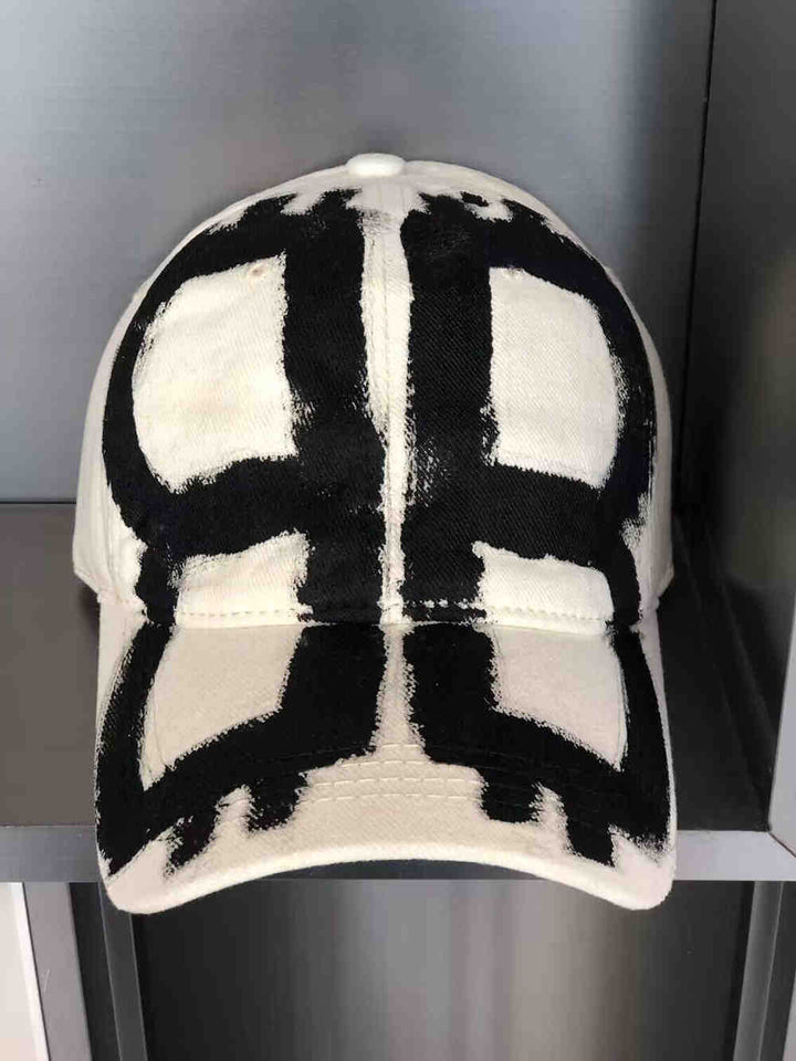 Unisex Distressed Vintage-Inspired Baseball Cap Bowlift
