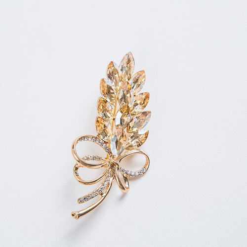 Elegante Brooch with Crystals Bowlift