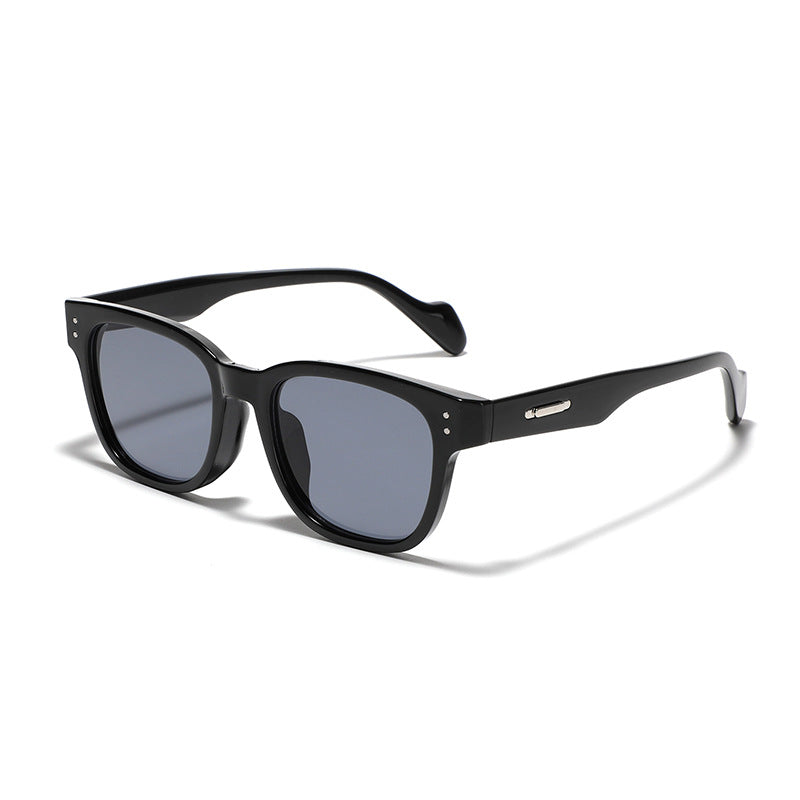 Women’s square sunglasses with a comfortable fit and stylish design Bowlift