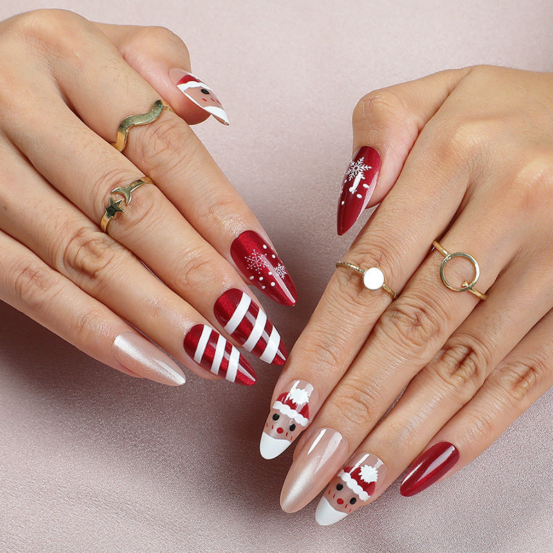 Artificial nails with festive Christmas design Bowlift